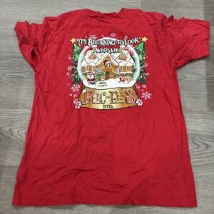 BUC-EES It's Beginning To Look A Lot Like 2023 Christmas T-SHIRT L Gas Station